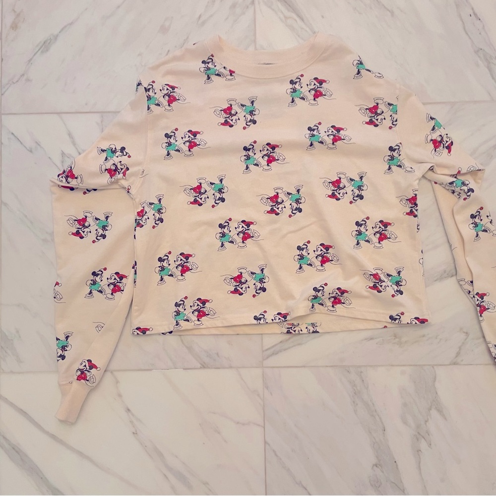 Disney Christmas sweatshirt!